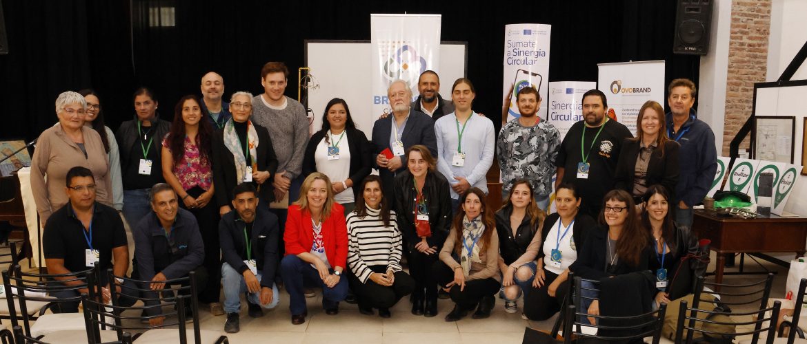 Foto grupal de todos los participantes