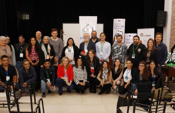 Foto grupal de todos los participantes